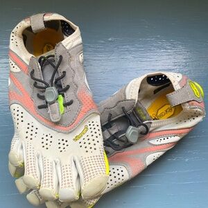 Vibram FiveFingers Colorful Toe Shoes